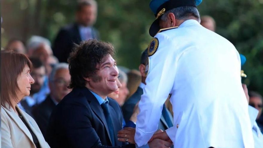 Javier Milei criticó el “garantismo barbárico” y refrendó su discurso de mano dura en un acto con la Policía