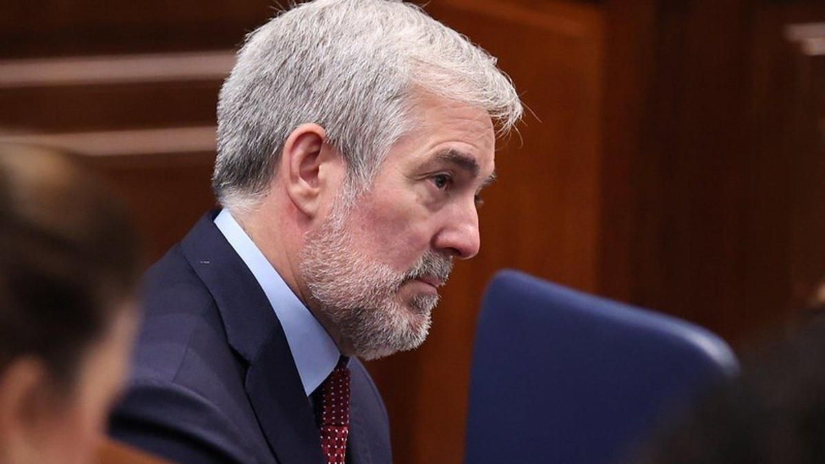 Clavijo deja ahora en manos del Gobierno saliente de Sánchez la limitación a la compra de vivienda por extranjeros