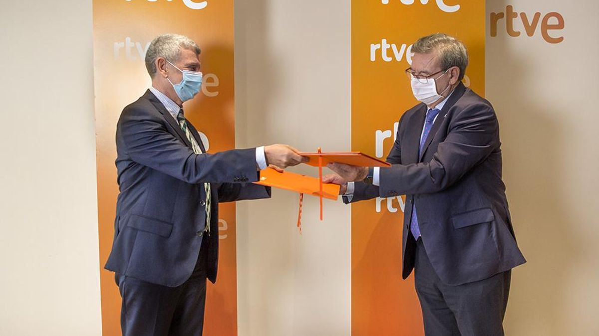 Firma DEL convenio Memoria Democratica en RTVE