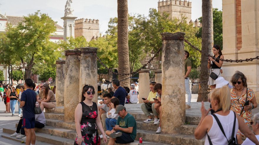 De tirar la muralla a los pisos turísticos: en Sevilla siempre gana el negocio en el pulso entre patrimonio y urbanismo