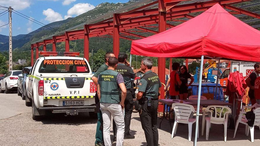 Archivo - Operativo de otro rescate en la misma cavidad.- Archivo