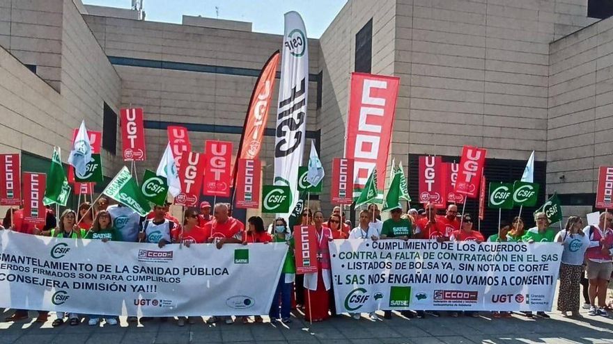 "Pone contra las cuerdas al sistema": arrancan las protestas contra el plan de verano de la sanidad pública andaluza