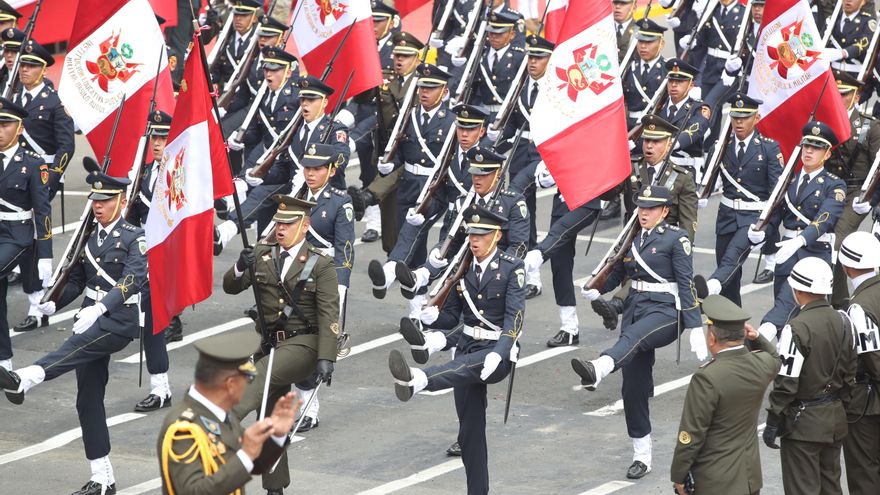 Perú celebra sus 204 años de independencia con un gran despliegue militar y artístico