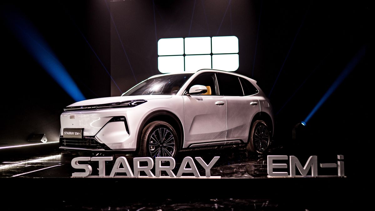 El Starray EM-i desarrolla una potencia combinada de 262 CV.