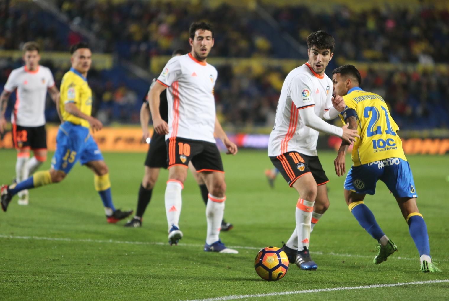 Imagen del encuentro entre la UD Las Palmas y el Valencia CF. Alejandro Ramos.
