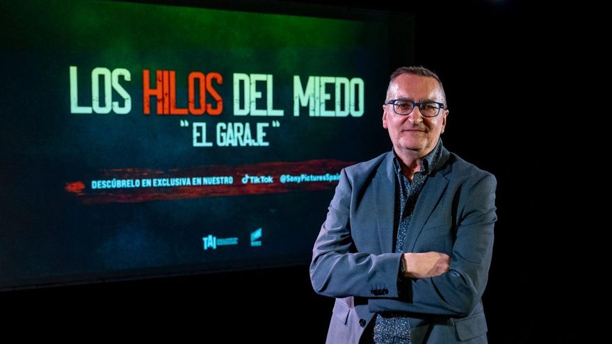 Cómo hacer literatura en Twitter, tener millones de visualizaciones y dar el salto al audiovisual: "Mis novelas no tienen celos de mis hilos"