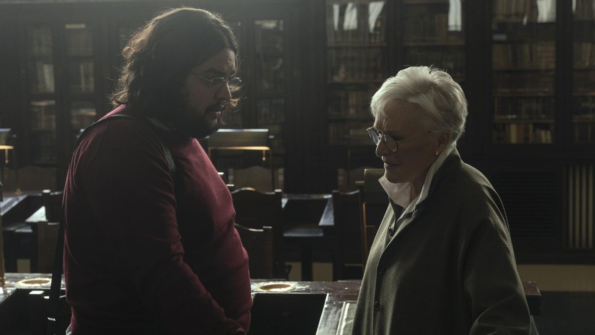 Carlos González y Glenn Close en 'La bola negra'
