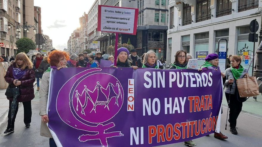 Manifestación 8M convocada por el Movimiento Feminista de León.