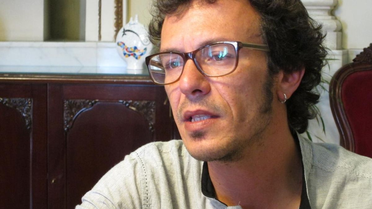 El alcalde no considera "prioritarios" los símbolos monárquicos para el gobierno local en este momento