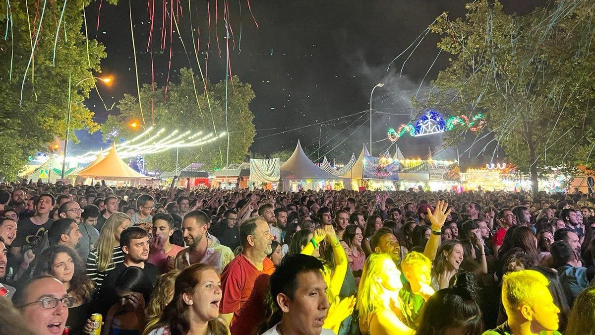 La Junta de Ciudad Lineal elimina actos por “motivos ideológicos” y aparta de la organización de sus fiestas a los vecinos