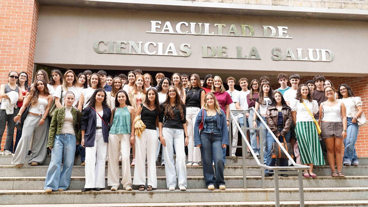 Estos son las primeras médicas que se formarán, hasta con tecnologías 3D, en la Universidad de León