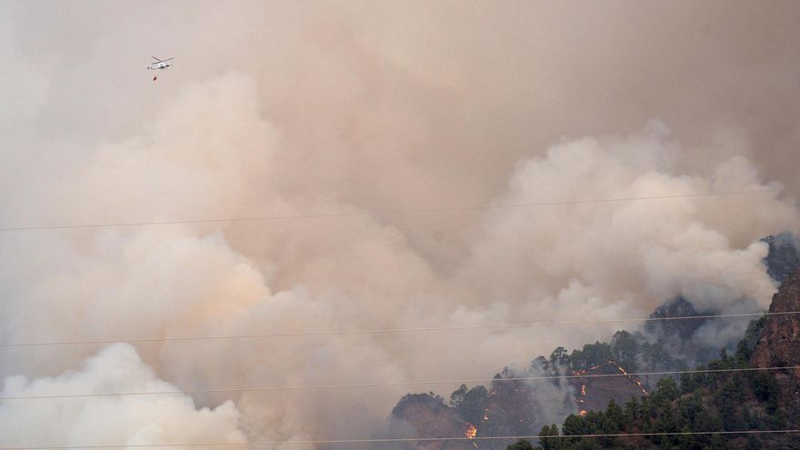 Follow the last hour of the fire in Tenerife, which is already at level two