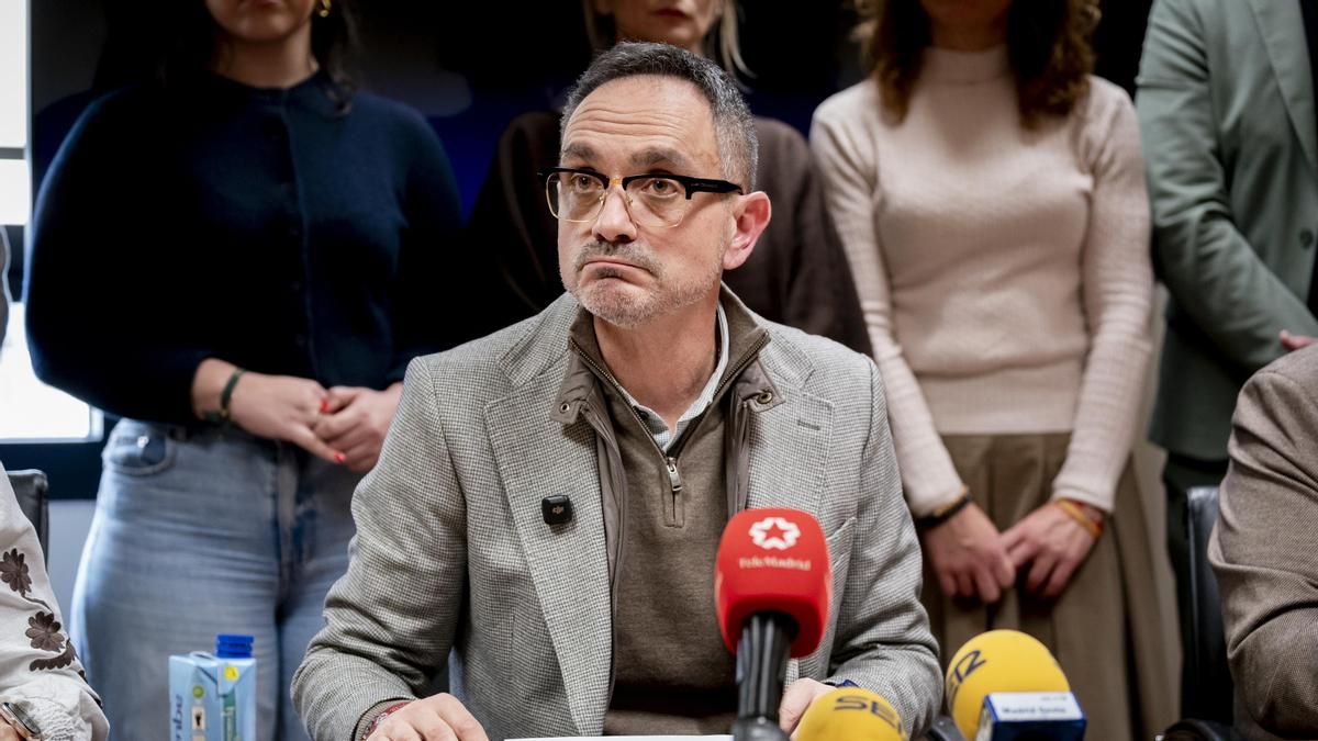 El alcalde de Móstoles, Manuel Bautista, comparece ante los medios, en el Ayuntamiento de Móstoles