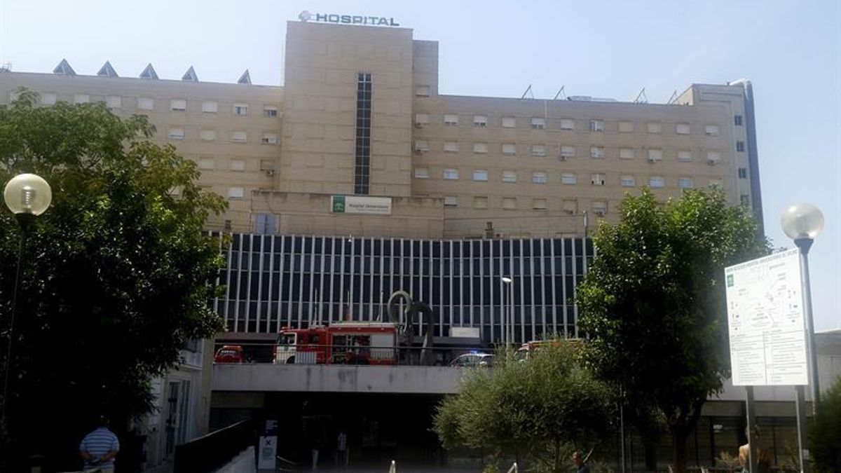 La mujer muerta en el ascensor de un hospital de Sevilla acababa de dar a luz