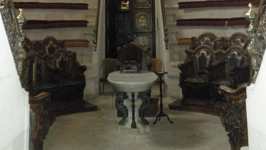 Detalle de la mesa de disecciones en la sala anatómica