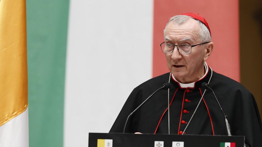 El secretario de estado de la Santa Sede, el cardenal Pietro Parolin, habla durante el Encuentro Académico y Conmemorativo, en el XXX Aniversario del restablecimiento de las relaciones diplomáticas entre el estado mexicano y la Santa Sede, hoy, en Ciudad de México (México). EFE /Mario Guzmán