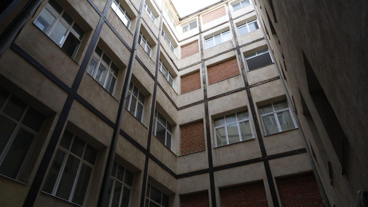 Patio interior del Palacio de la infanta Carlota en el año 2022