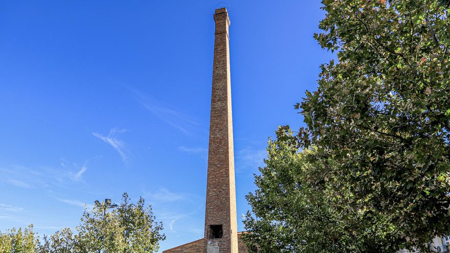 El pequeño pueblo de La Mancha que, rodeado de viñedos, llegó a tener hasta 100 chimeneas vinícolas