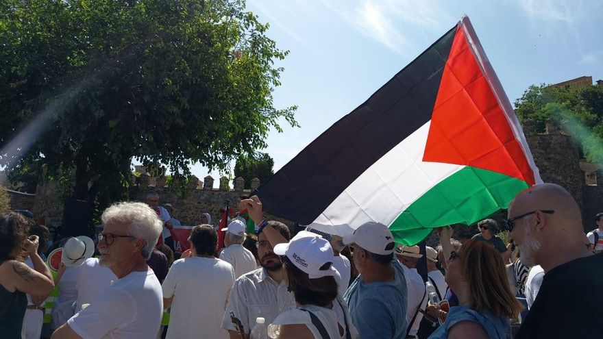 Cientos de personas se unen en Toledo a la Marcha por Gaza contra el "exterminio silenciado" del pueblo palestino