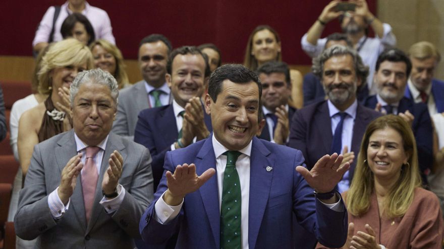 Moreno, investido presidente de Andalucía con la mayoría absoluta del PP y la abstención "afectuosa" de Vox