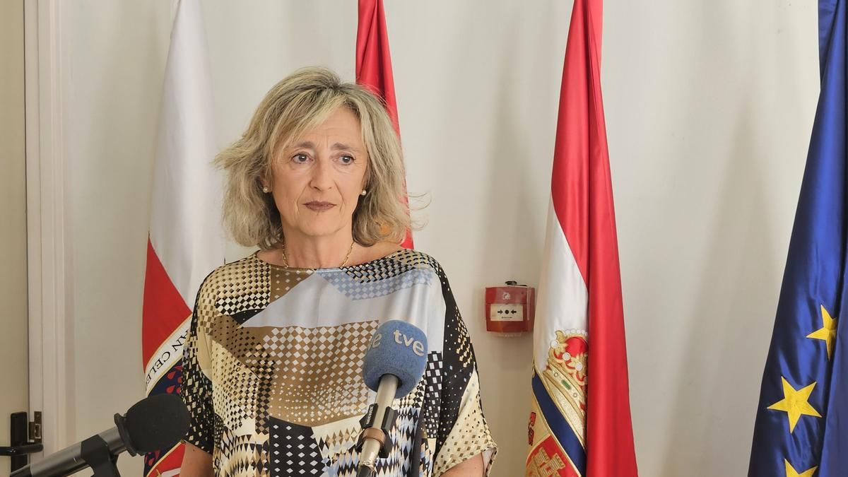 La alcaldesa de Calahorra, Mónica Arcéiz, comparece en rueda de prensa