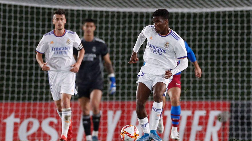 Marvel, central del Real Madrid Castilla, en la órbita del Córdoba CF