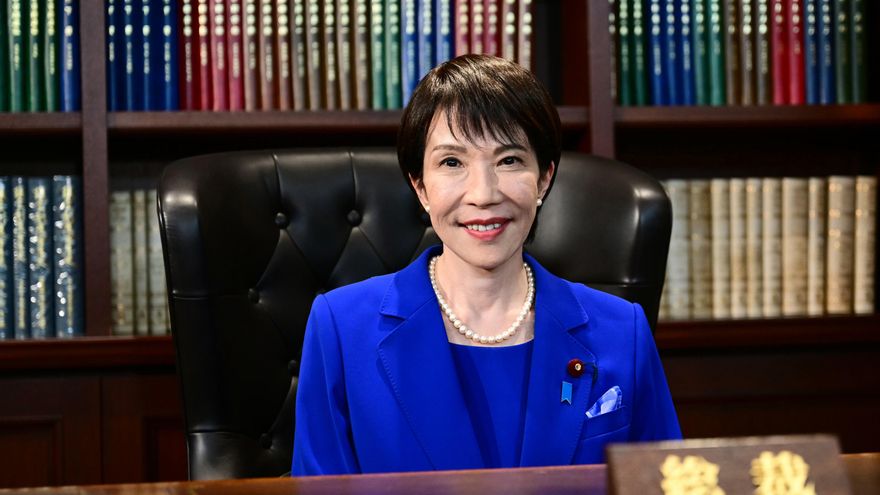 Takaichi hace historia en Japón al ganar unas primarias que le dan la llave del Gobierno