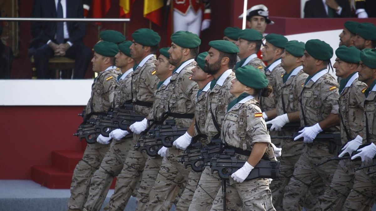 IU también pide suprimir el desfile militar del 12 de octubre: 800.000 euros es un gasto "desproporcionado"