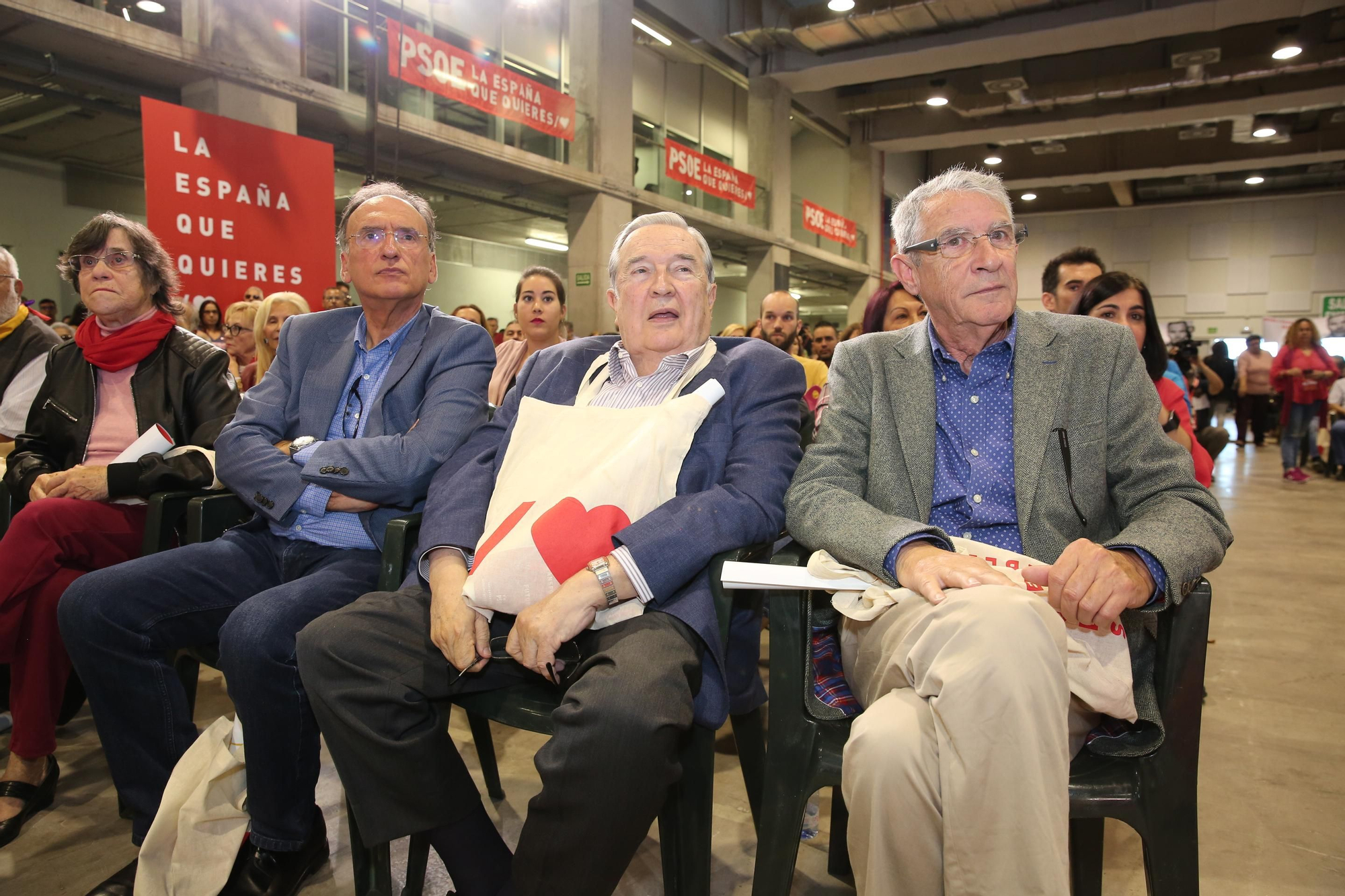 Jerónimo Saavedra, durante el mitin de Pedro Sánchez en Las Palmas de Gran Canaria