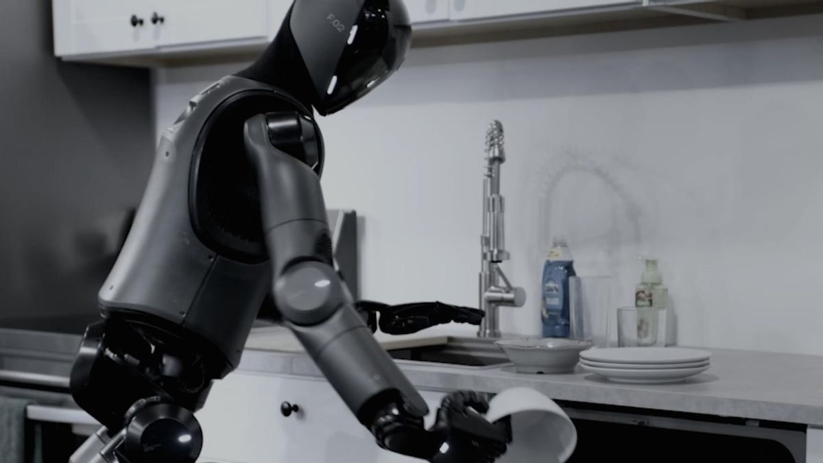 El nuevo robot Figure F.02 ya sabe cargar el lavavajillas y redefine lo que significa tener ayuda en casa