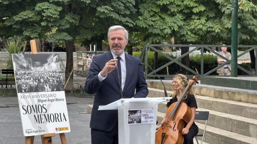 El presidente del Gobierno de Aragón, Jorge Azcón, en el homenaje a Miguel Ángel Blanco.