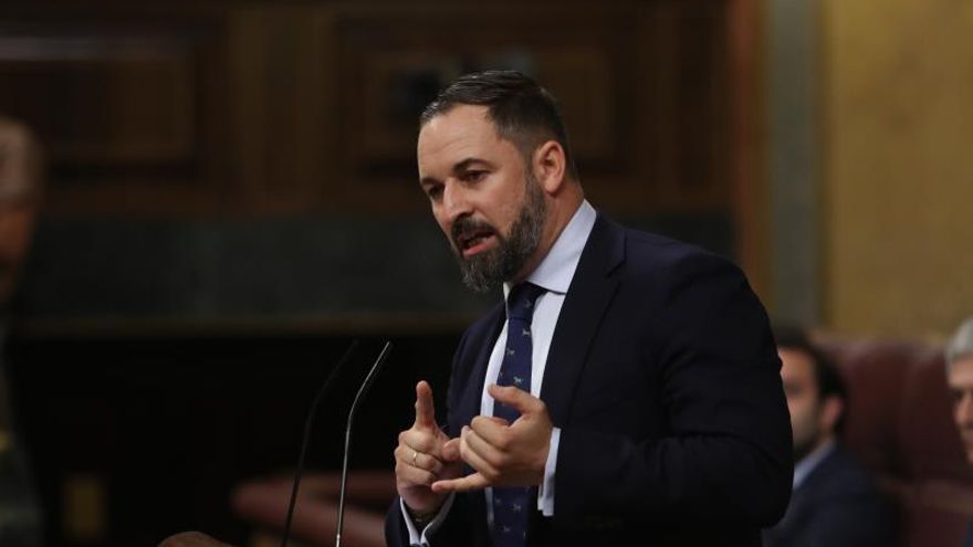 Abascal afirma que Vox contendrá a Sánchez y combatirá el "frente popular"