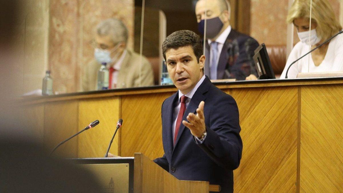 El portavoz de Cs, Sergio Romero, durante su intervención en el debate del estado de la comunidad