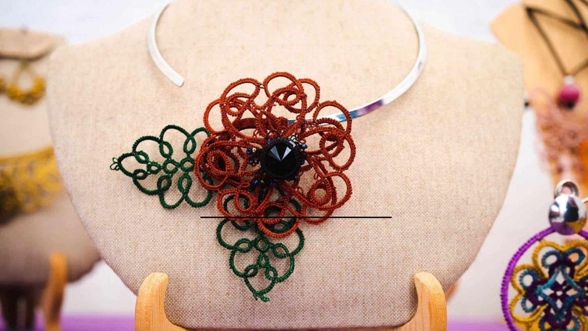 El Ayuntamiento de Villa de Mazo impulsa su artesanía con un curso de frivolité impartido por Silvia Abrante