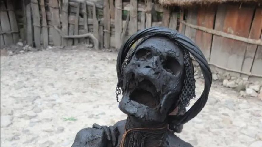 Hallan las momias más antiguas del mundo y no son egipcias