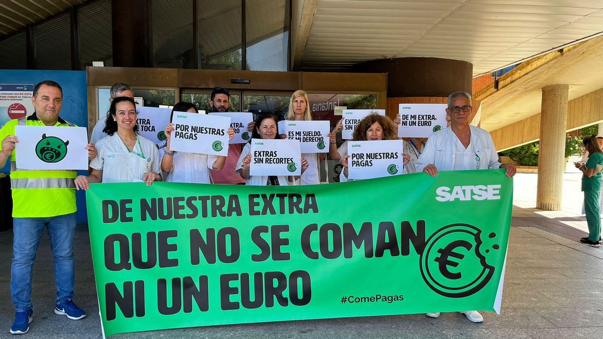 Concentración de personal de Enfermería y Fisioterapia en Guadalajara, convocado por SATSE