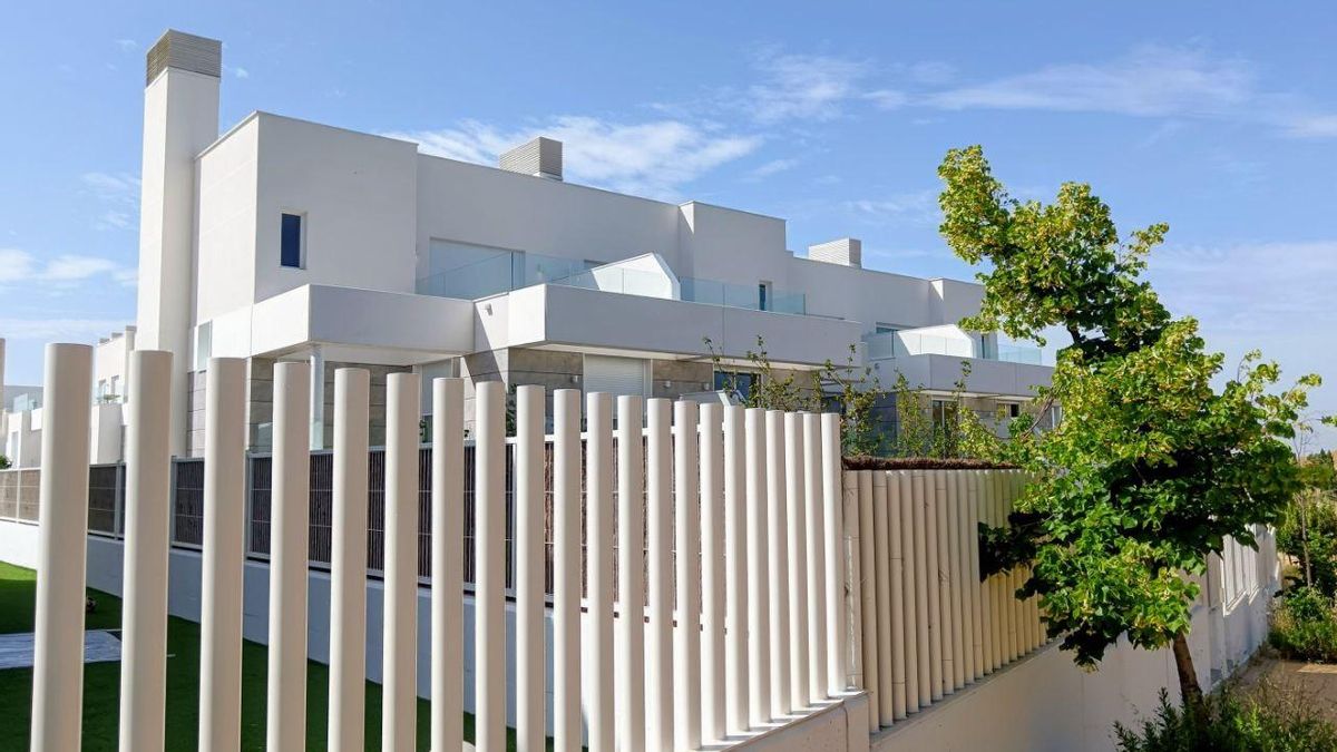 Uno de los nuevos chalets en la zona