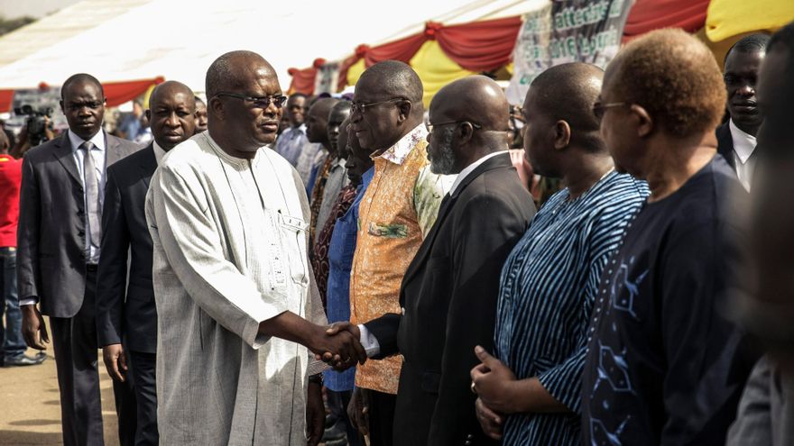 Los militares detienen al presidente de Burkina Faso en un aparente golpe de Estado