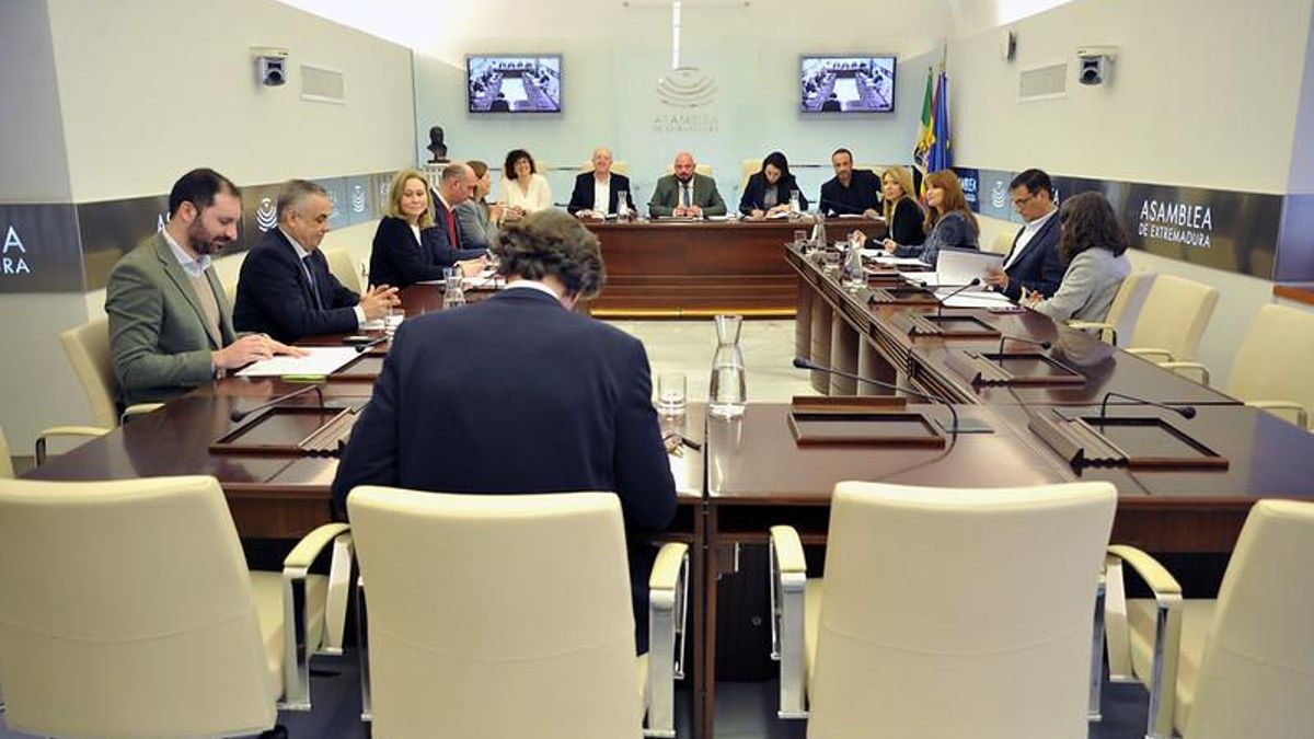 La Asamblea convoca el pleno de una investidura marcada por la incertidumbre para Guardiola