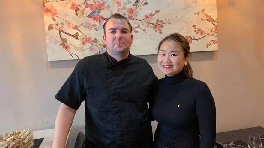 Ji y Hennan, propietarios del restaurante Sarang