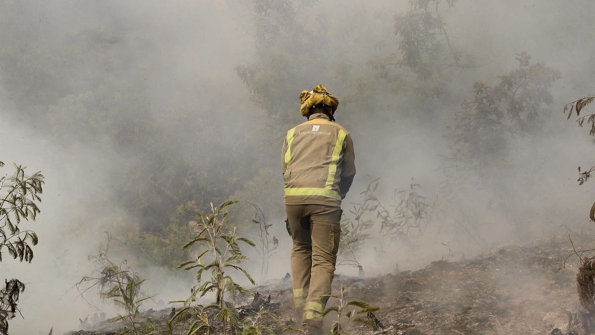 Activo un incendio que ha quemado cuatro hectáreas en el parque natural ourensano de O Xurés