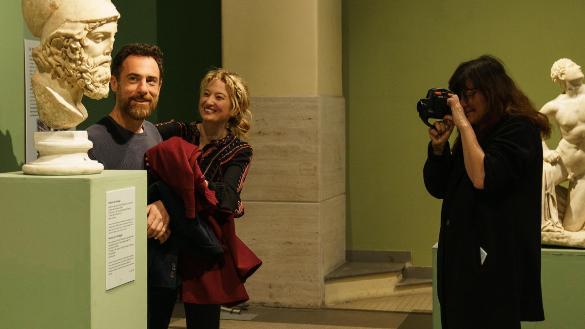 Coixet fotografía a Alba Rohrwacher y Elio Germano en el rodaje de 'Tres adioses'