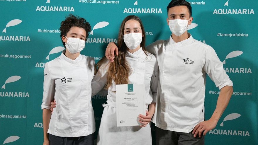 Sandra García y sus ayudantes.