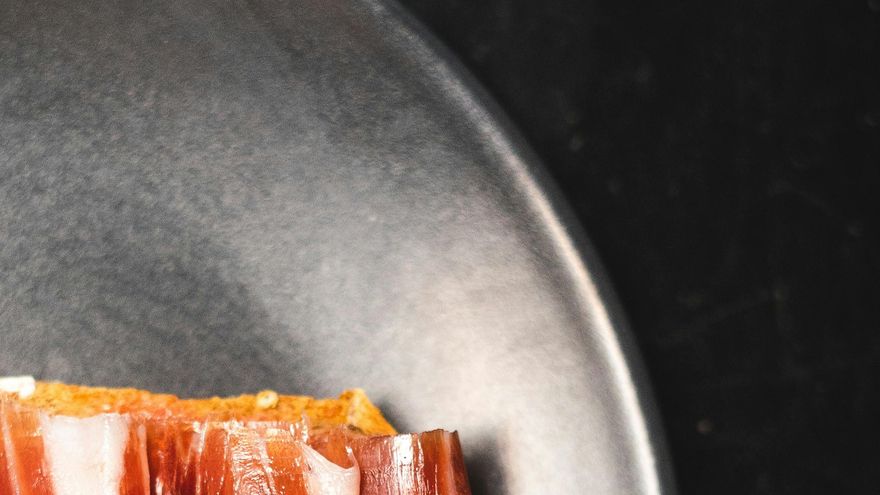 Cinco desayunos nutritivos con jamón para empezar el día con energía