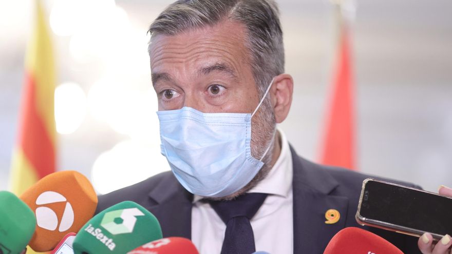 El consejero de Presidencia, Justicia e Interior de la Comunidad de Madrid, Enrique López, ofrece declaraciones a los medios, en un encuentro organizado en Madrid por la plataforma Sociedad Civil Catalana, a 7 de julio de 2021, en Madrid, (España).