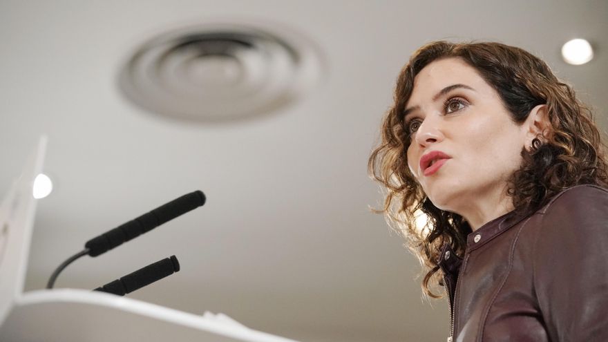 La libertad según Díaz Ayuso: casi ninguna mascarilla en la sede del PP en Vitoria