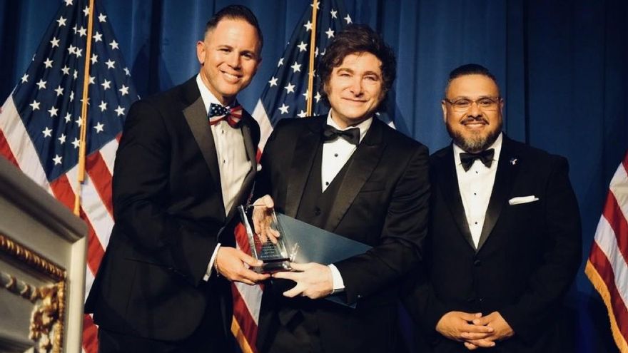 Milei volvió de su viaje relámpago a Estados Unidos sin conseguir la reunión con Trump