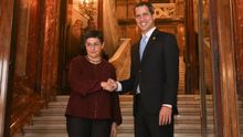La ministra de Exteriores, Arancha González Laya, en su recibimiento a Juan Guaidó.