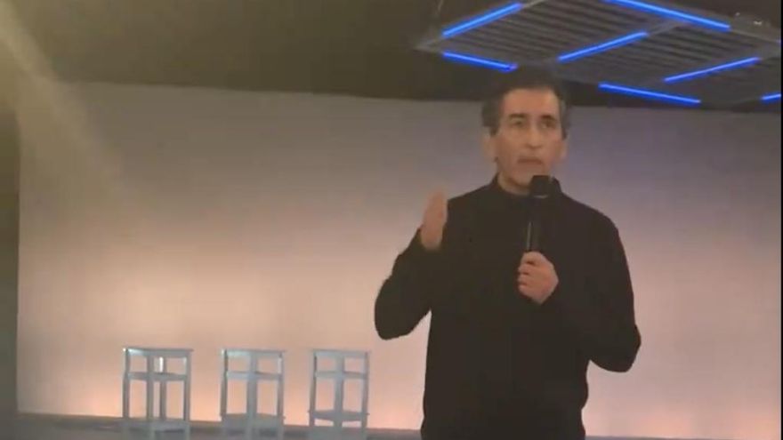 Juan Mayorga, frente al intento de boicot de Vox a 'Altsasu': "La libertad se defiende ejerciéndola. Gracias por estar en este teatro"