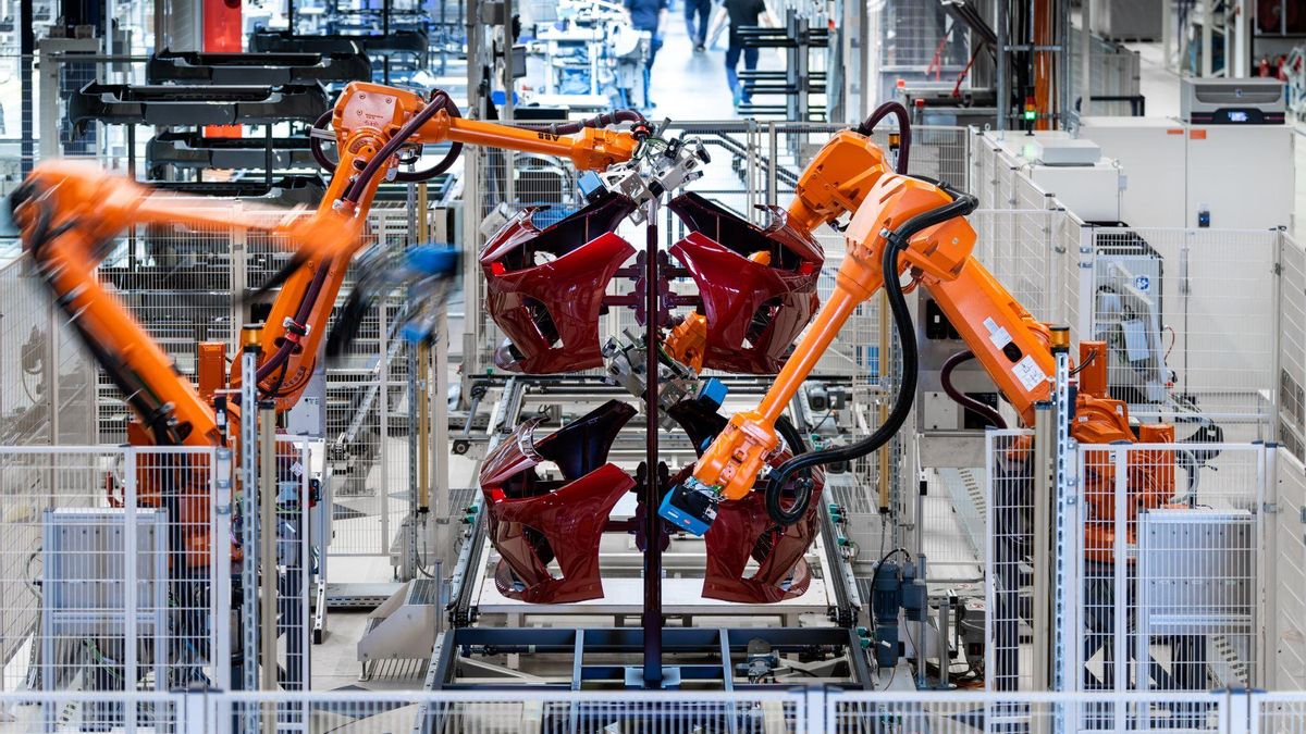 BMW inicia la negociación de recortes de plantilla adicionales